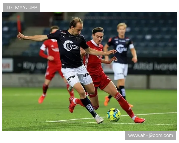 围绕全场最佳足球联赛球员的巅峰表现与战术价值全景深度解析报道 围绕全场最佳足球联赛球员的巅峰表现与战术价值全景深度解析报道